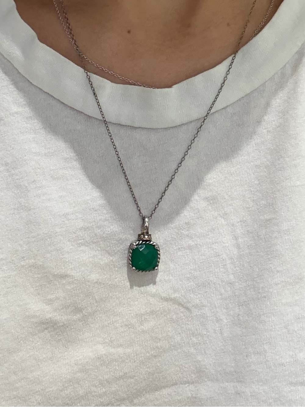 Sterling silver and green stone pendant necklace
